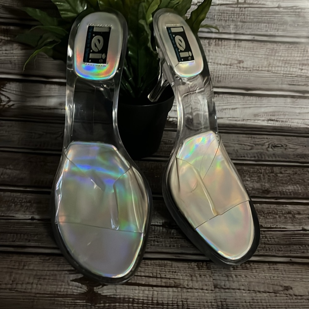 LEI Women's Clear and Silver 2 inch  Heels Size 8.5 - Picture 5 of 12